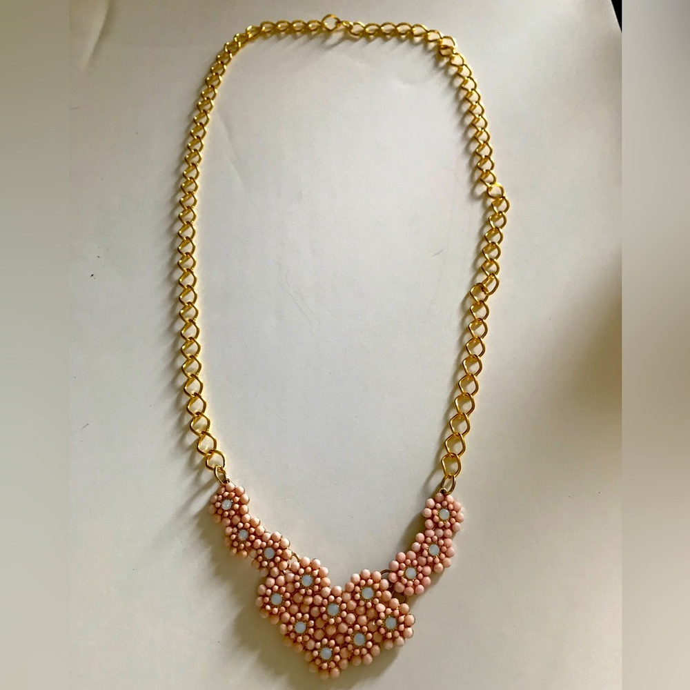 Flowering necklace